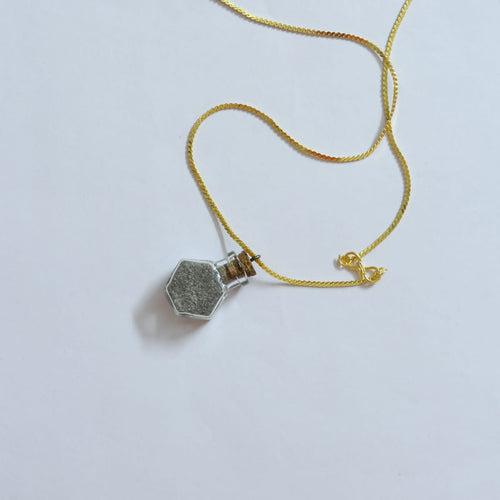 Vinthūl — Sky Dust Pendant